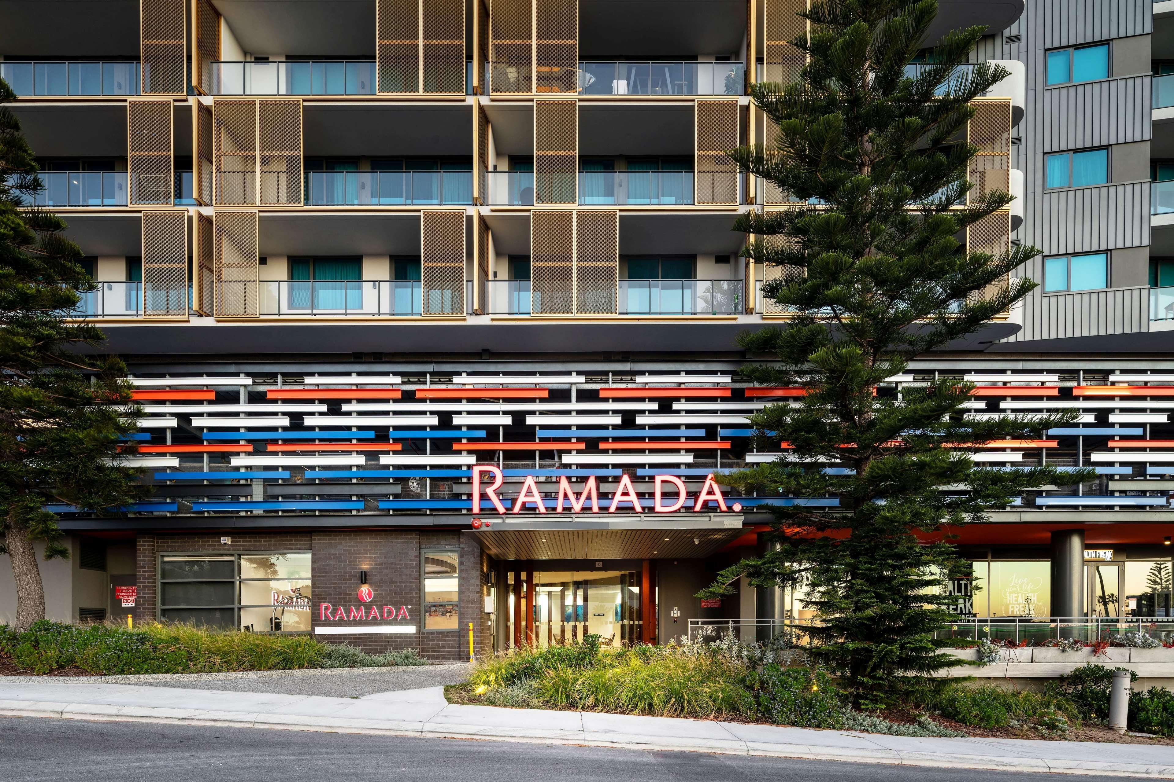 Ramada By Wyndham Vetroblu Scarborough Beach Perth Exterior foto