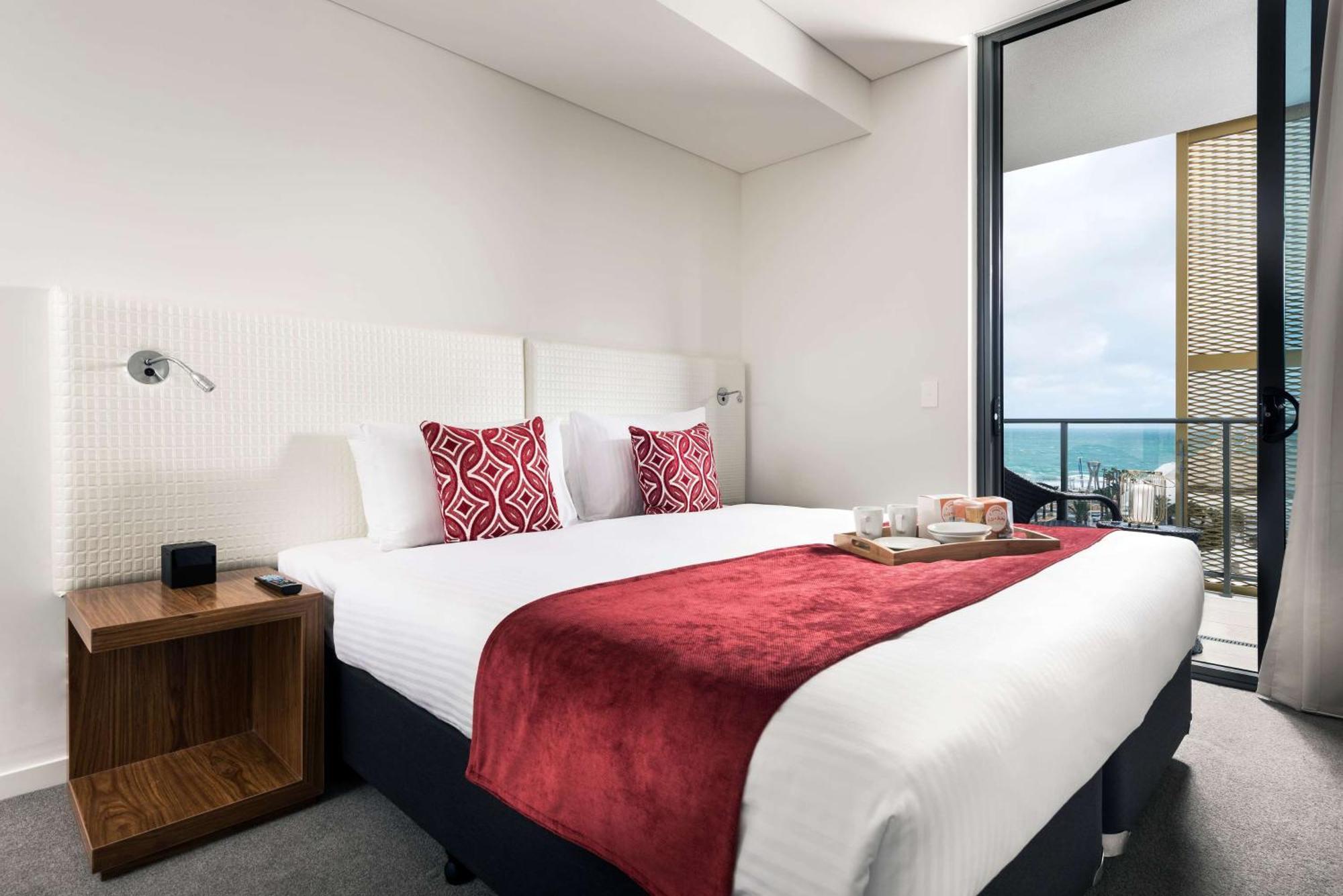 Ramada By Wyndham Vetroblu Scarborough Beach Perth Exterior foto